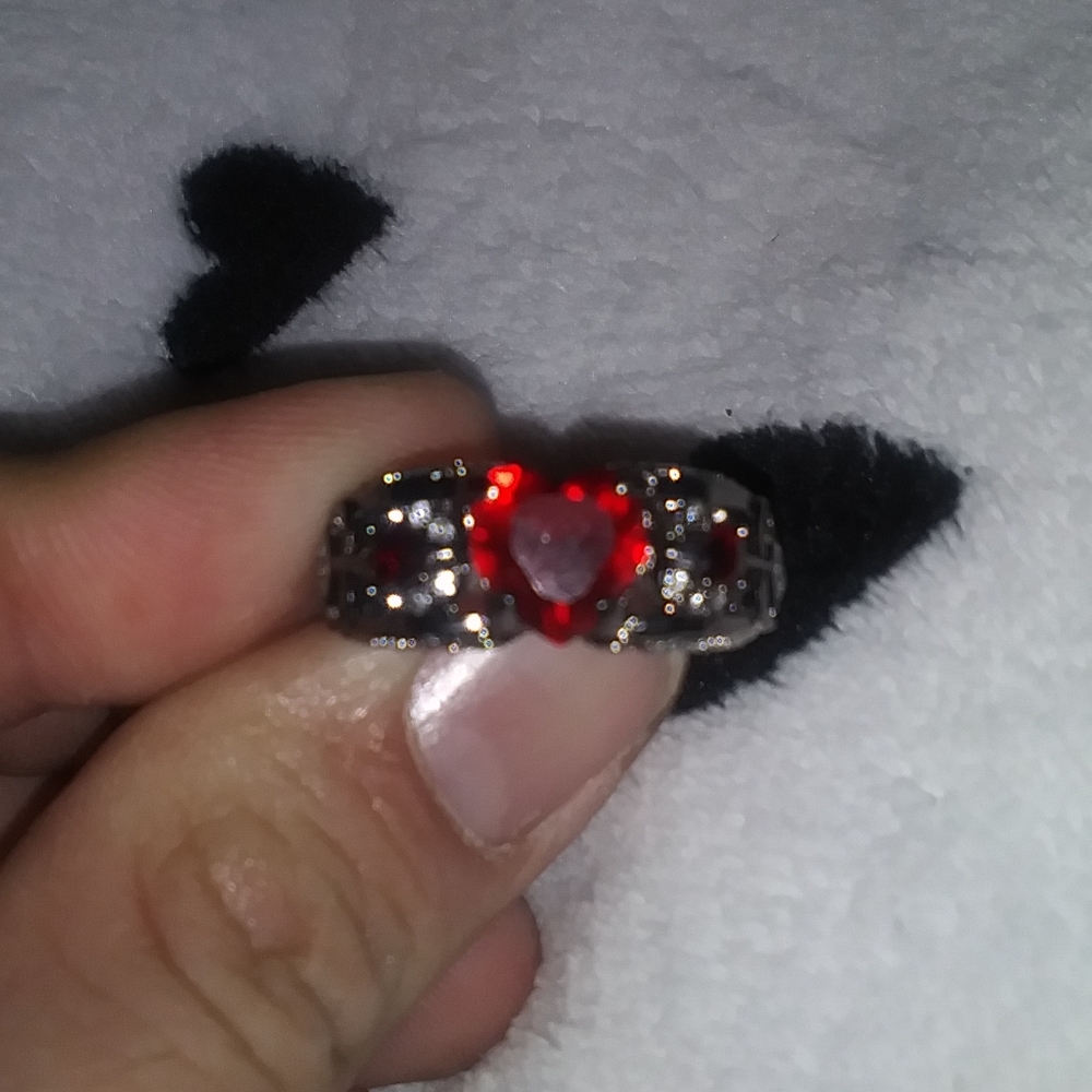 Heart ring - Picture 3 of 4
